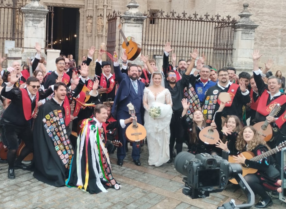 Aupa Tuna actuando durante una boda